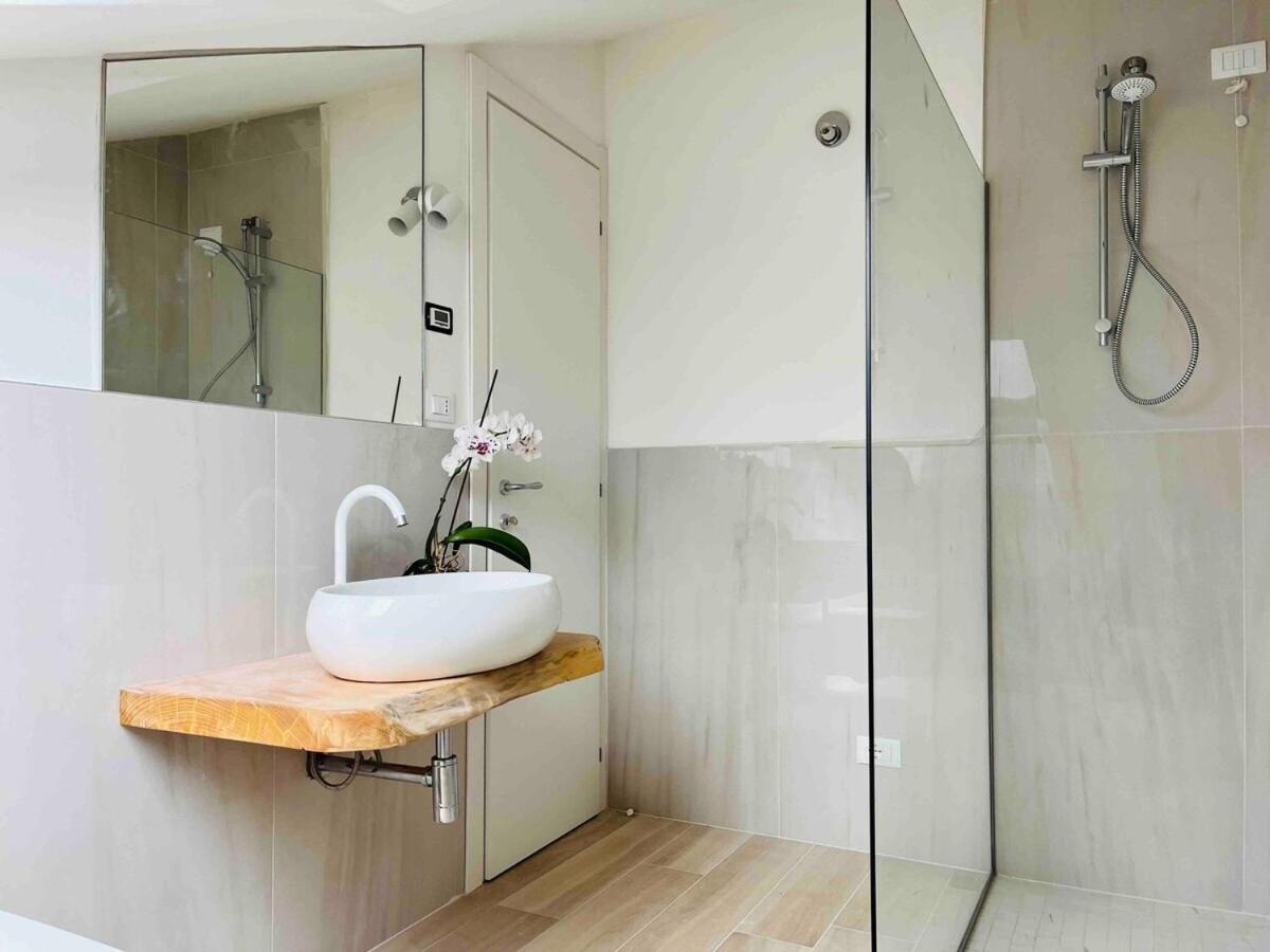 Attico Calla เปสเคียรา เดล การ์ดา ภายนอก รูปภาพ